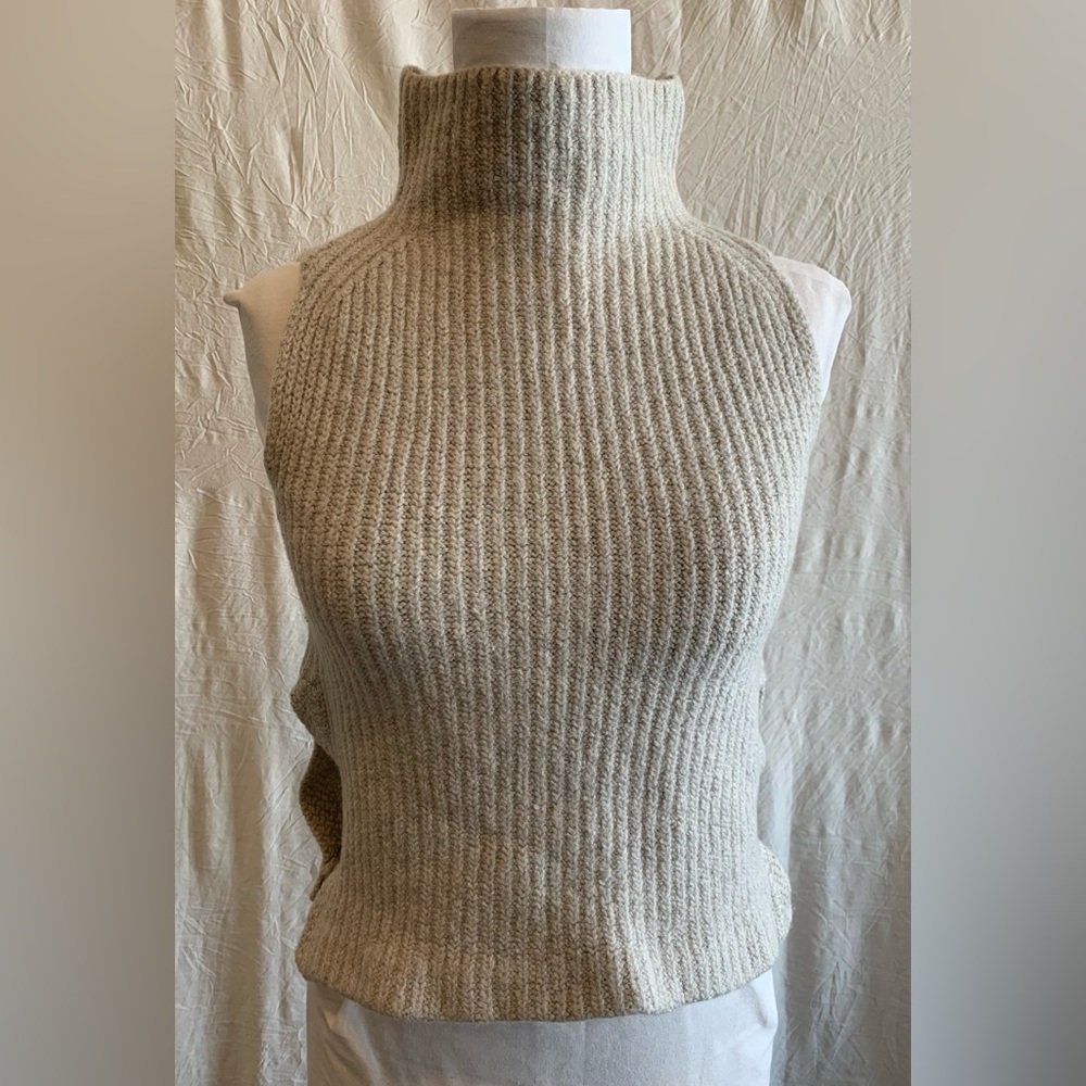 Wilfred Aritzia High-Neck‎ Ribbed Sweater Vest